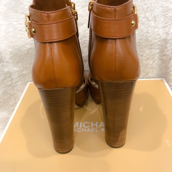 Michael Kors Heels - Picture 2 of 2